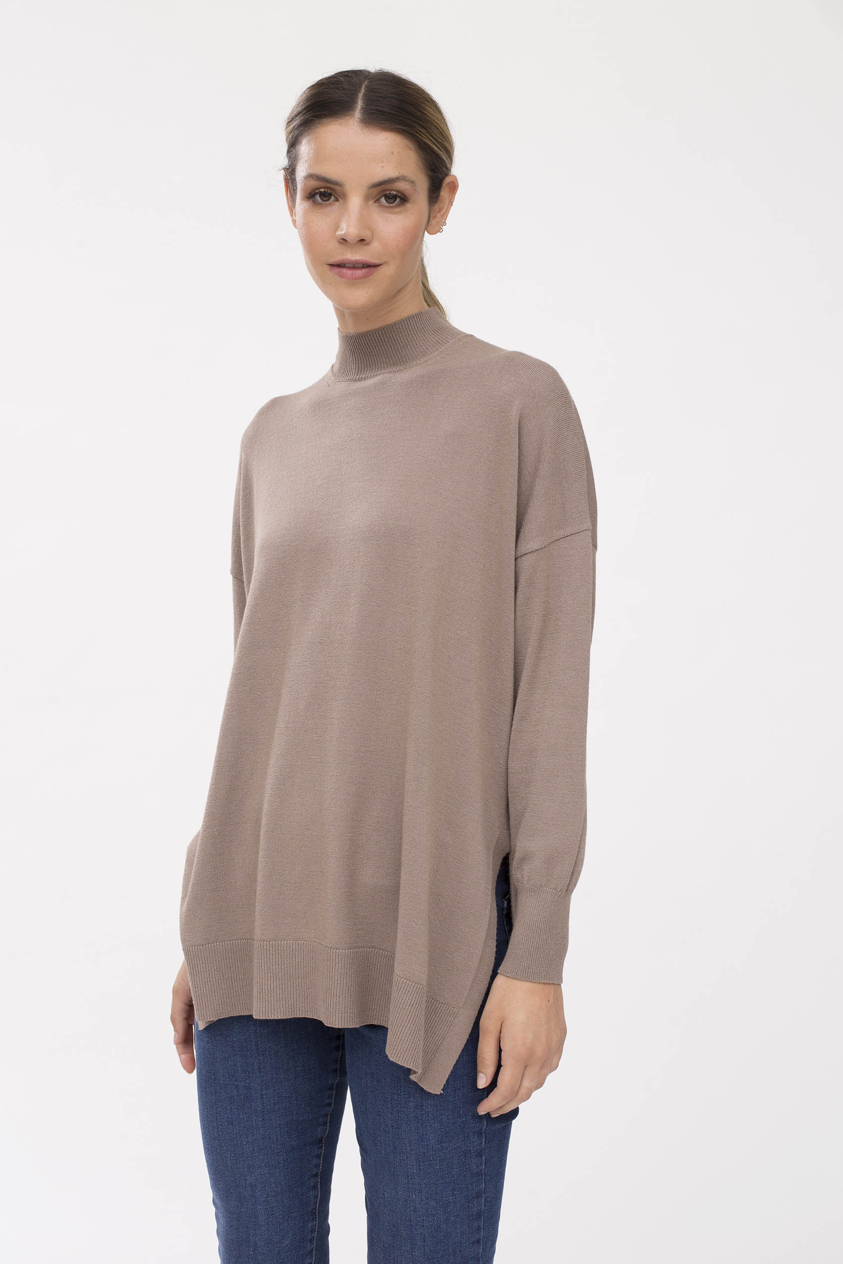awada_sweater-duval-_59-06-2022__picture-31438