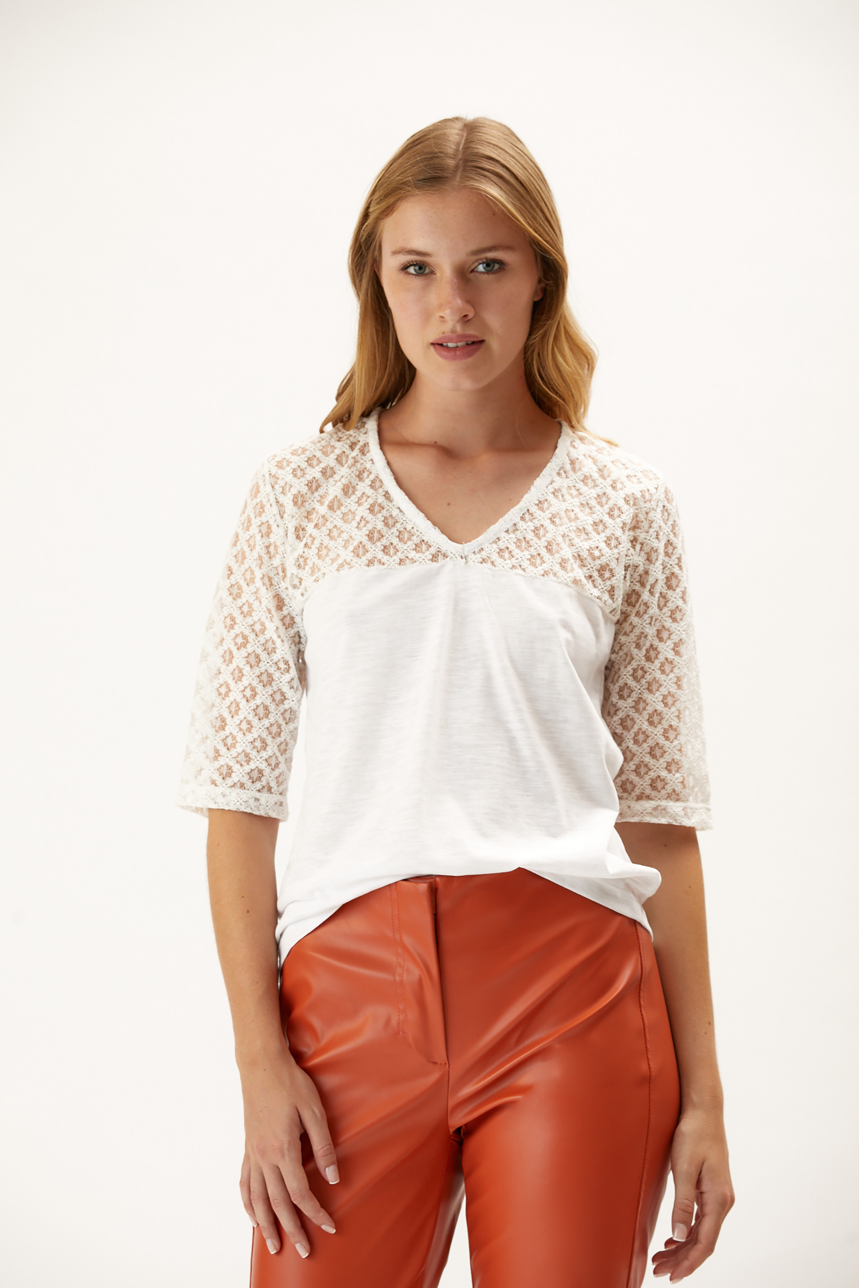 REMERA UPPER