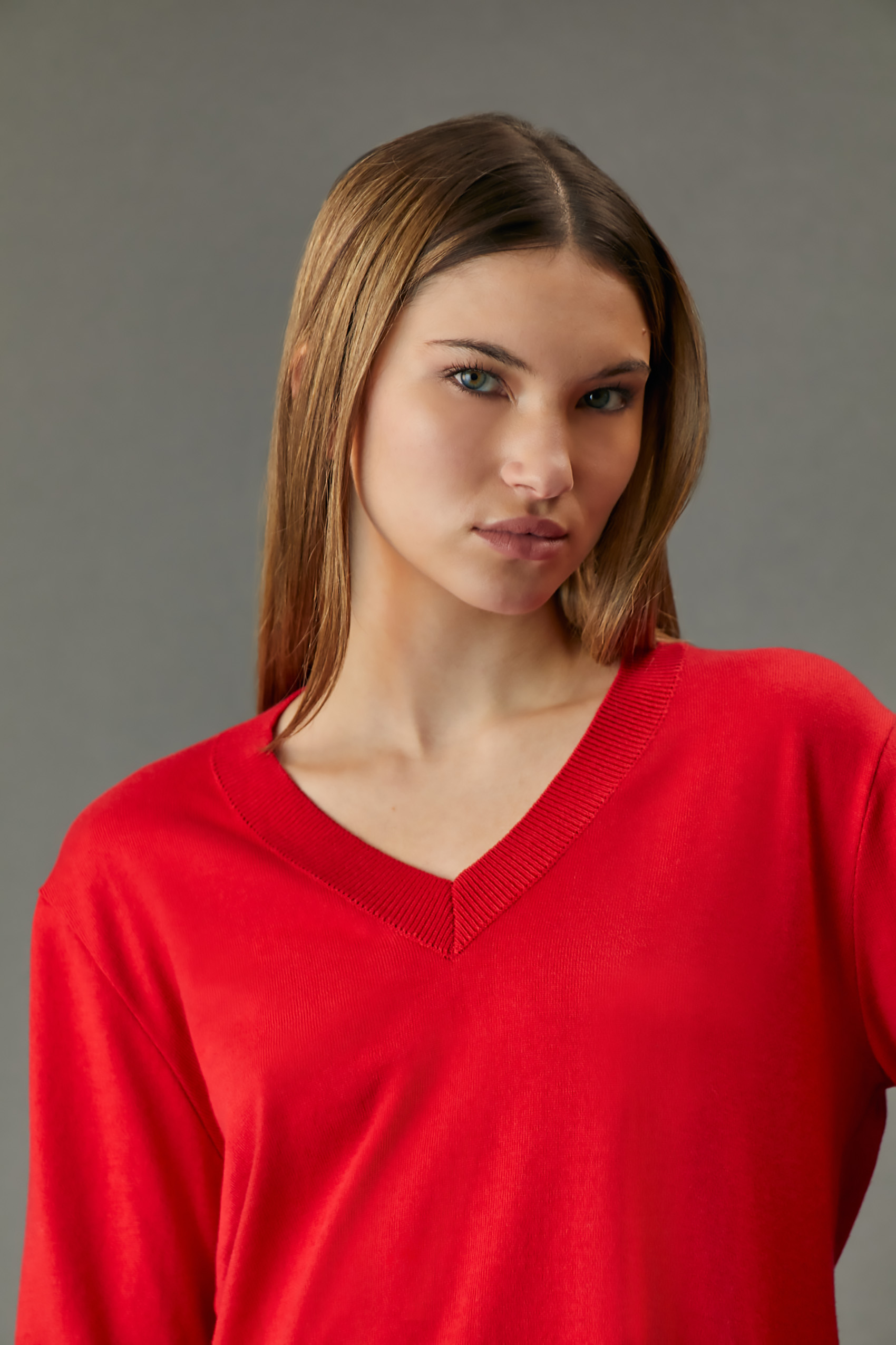 SWEATER V BOND