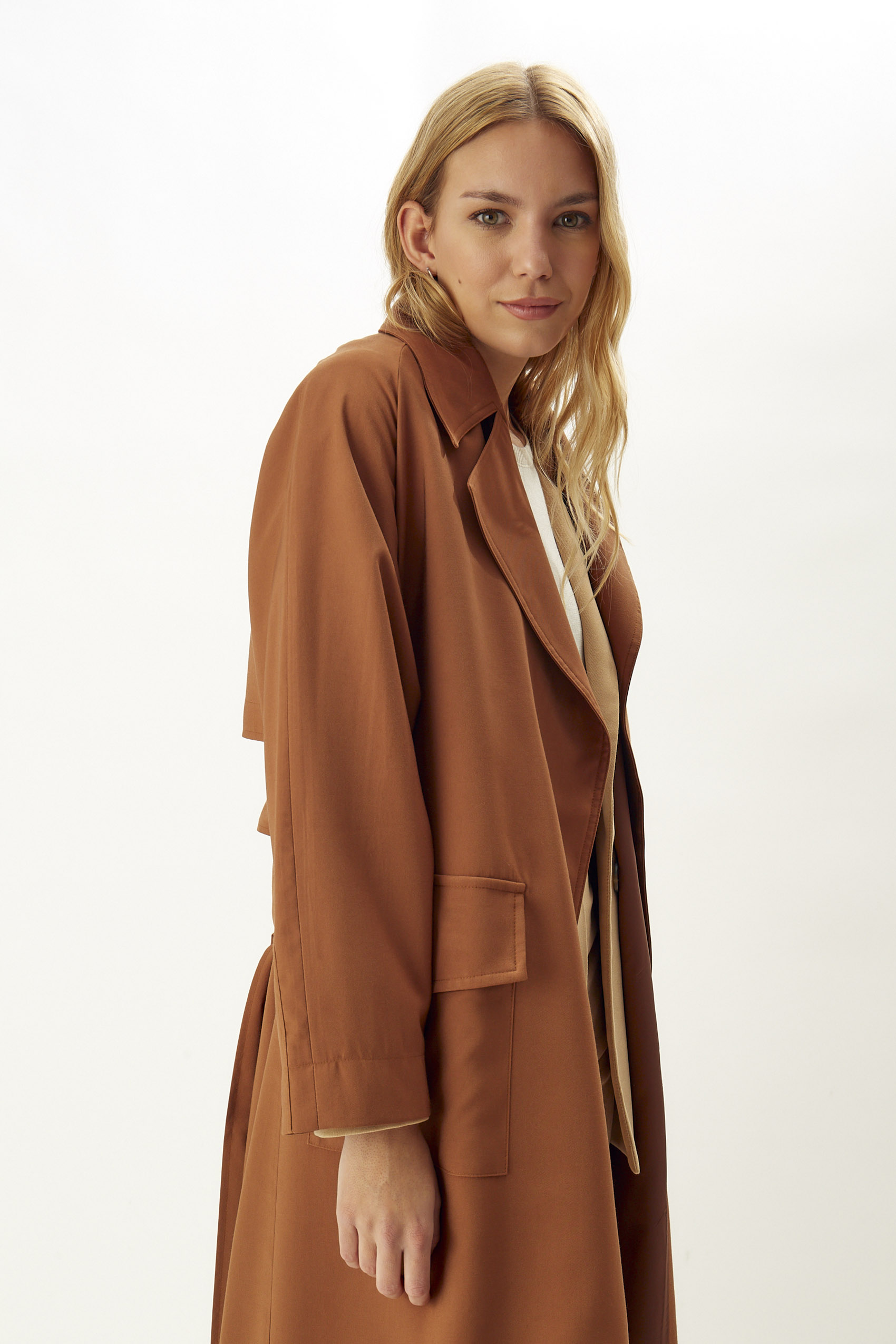 awada_trench-marble_33-18-2023__picture-44021