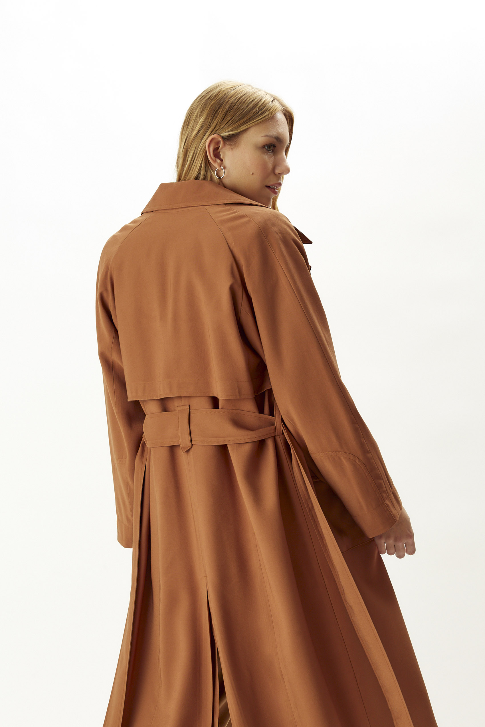 awada_trench-marble_33-18-2023__picture-44022