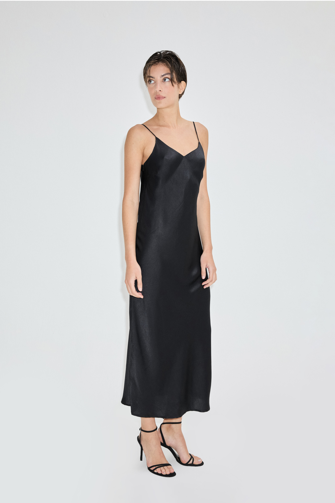 awada_vestido-del-plata_24-05-2025__picture-53257