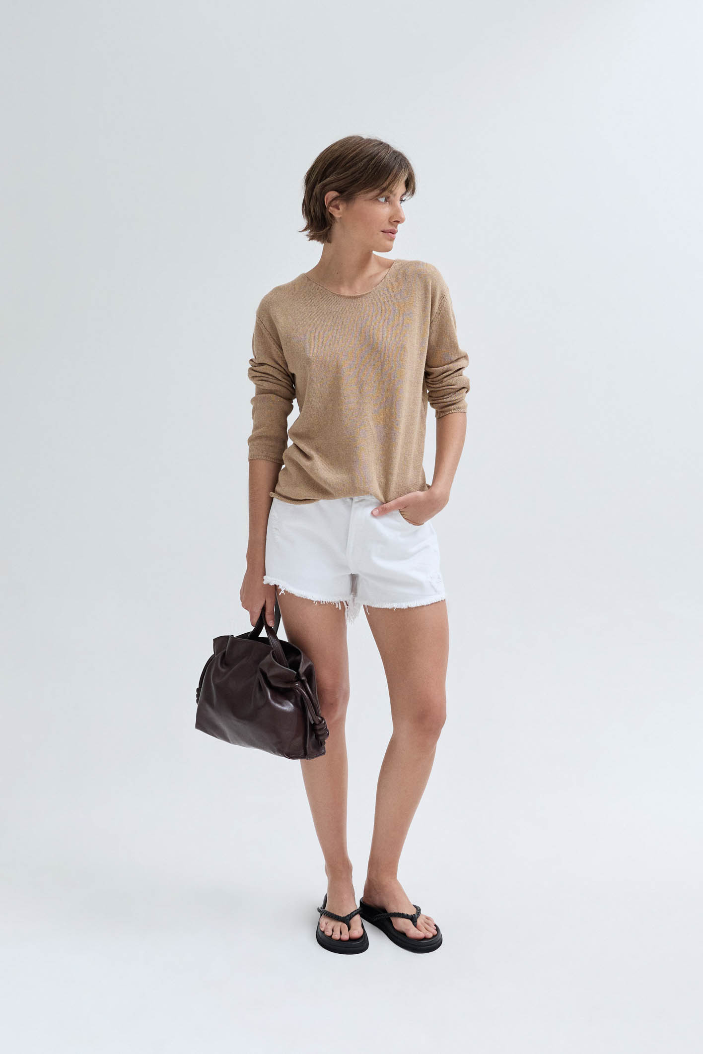 awada_short-high-off-white_38-25-2025__picture-54032