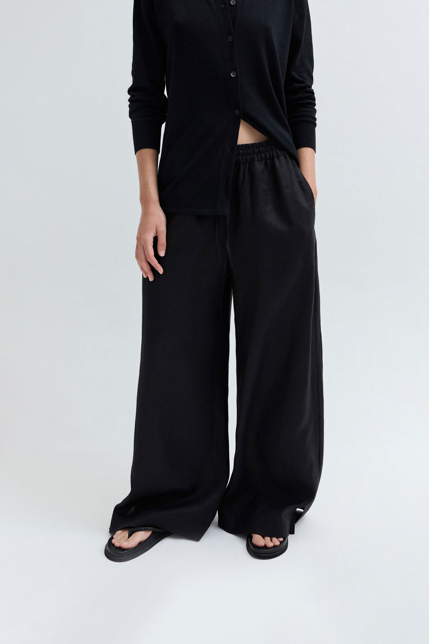 awada_pantalon-pijamero-lino_54-27-2024__picture-54075