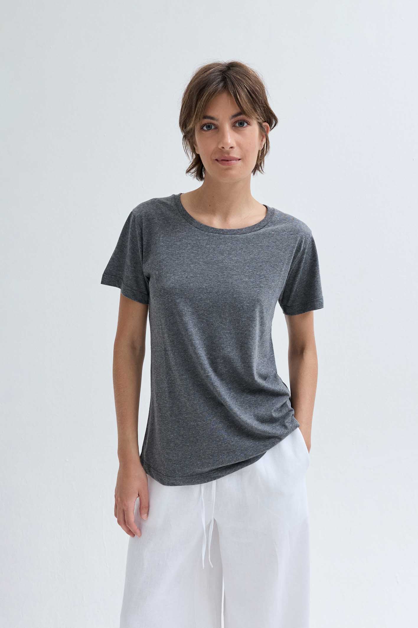 awada_remera--redondo-alg_55-27-2024__picture-54249