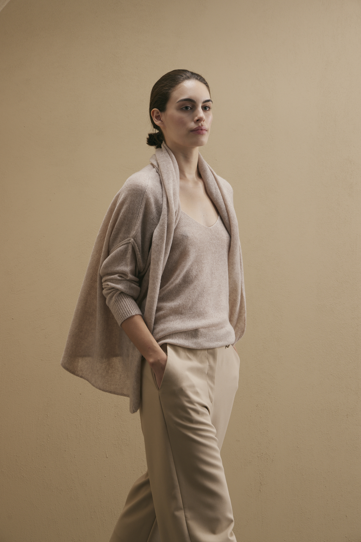 awada_set-cashmere_24-26-2025__picture-56450