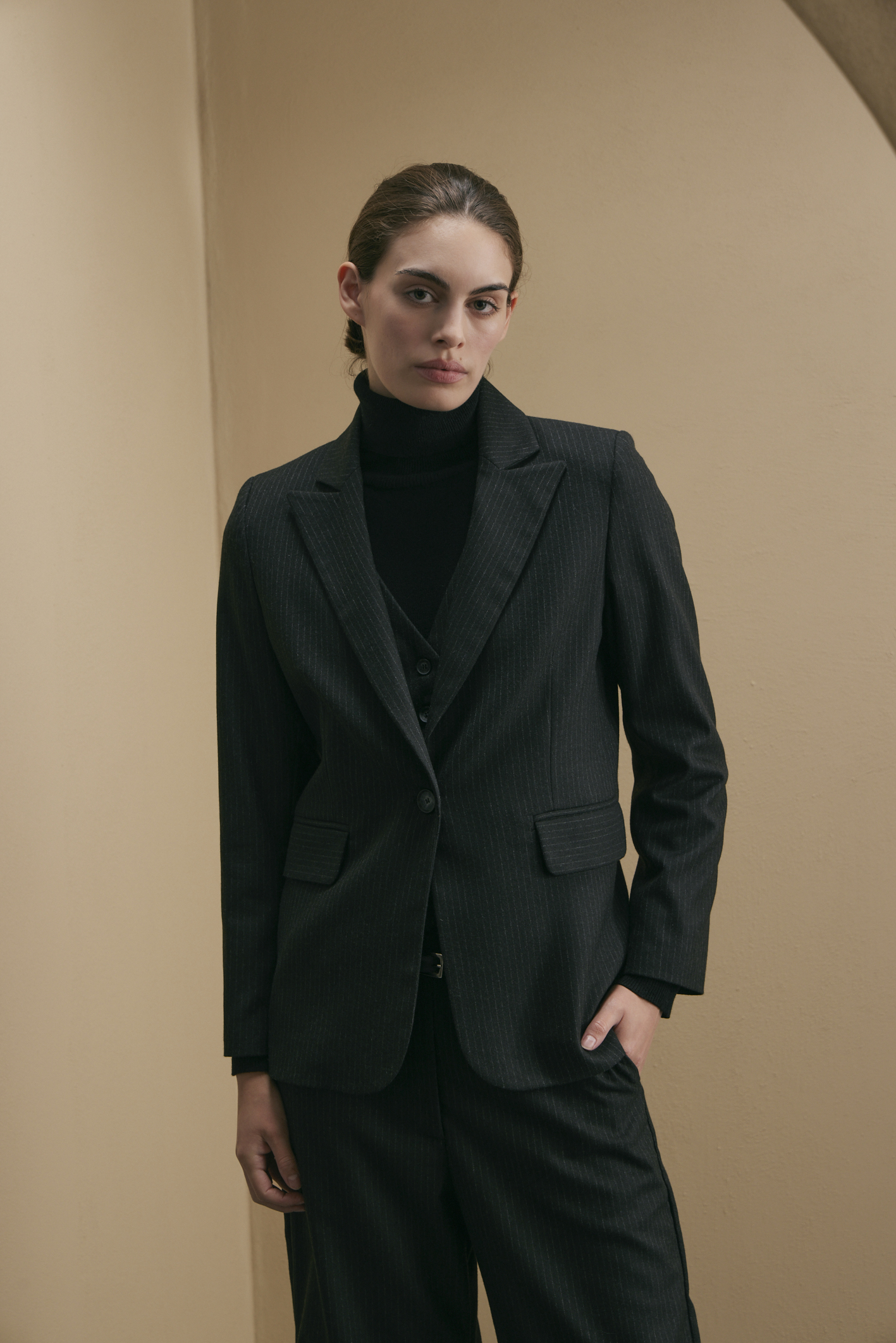 awada_blazer-tizado-fino_09-30-2025__picture-56471