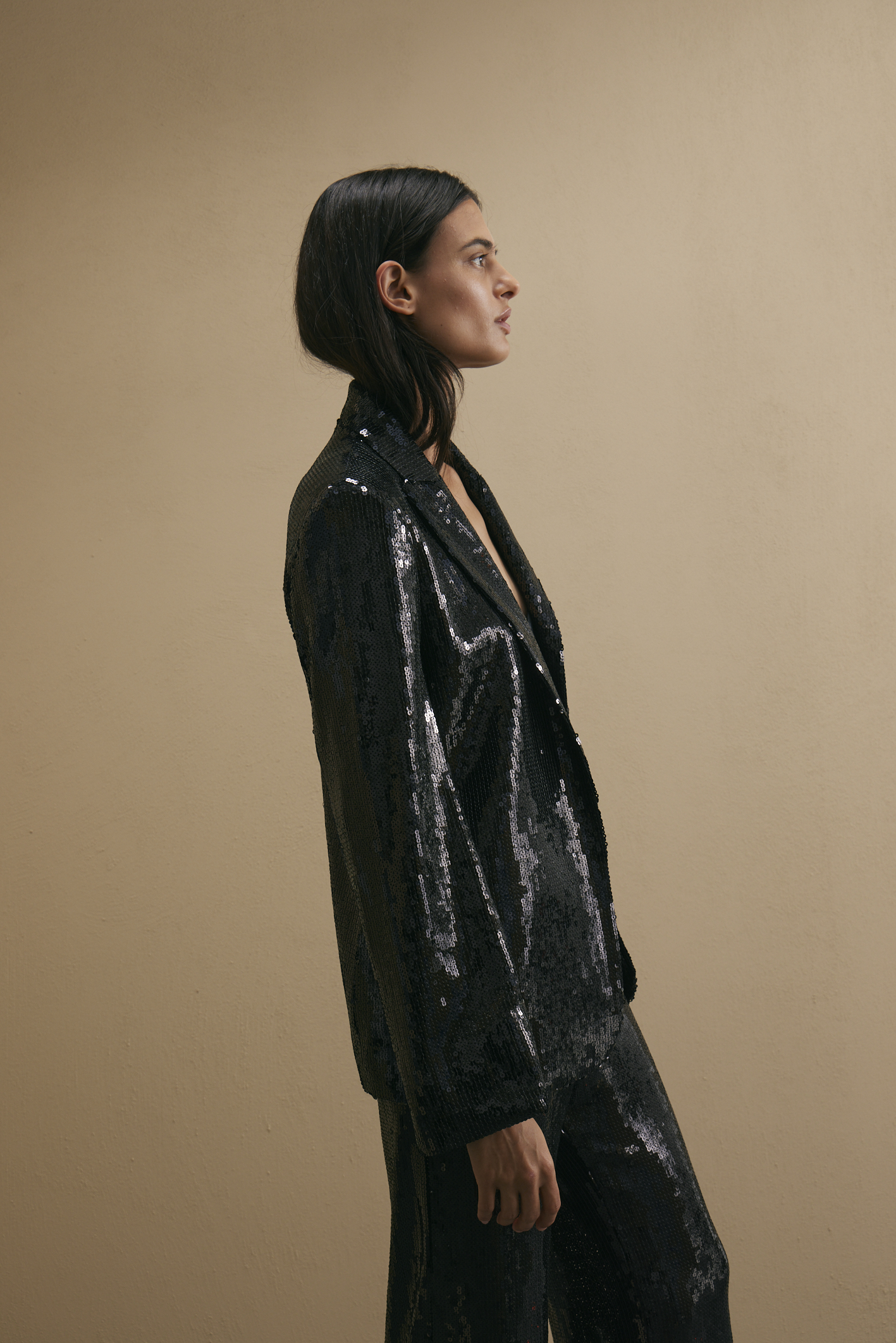 awada_blazer-paillette_09-30-2025__picture-56652