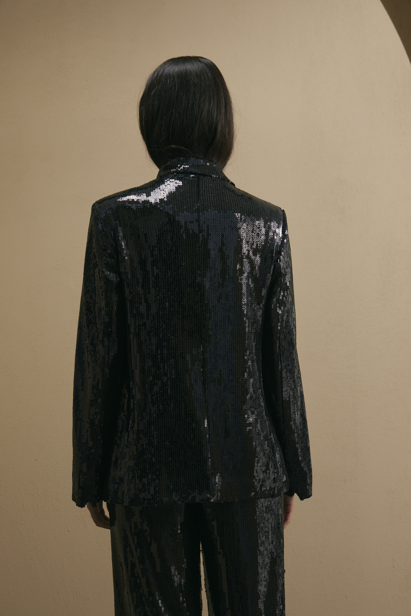 awada_blazer-paillette_09-30-2025__picture-56653
