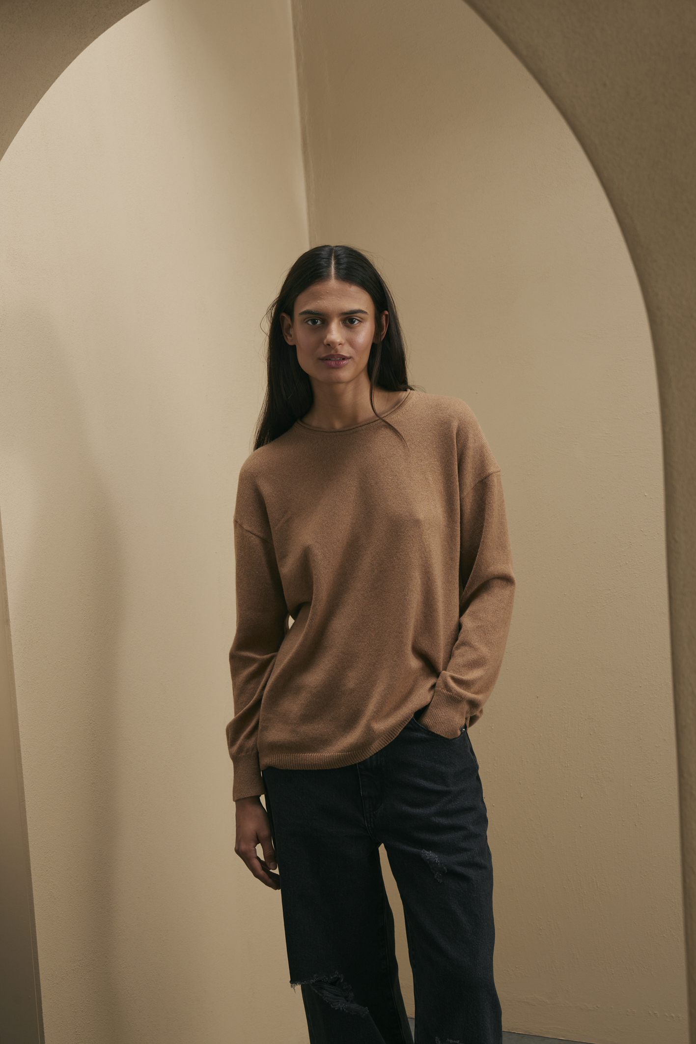 awada_sweater-cashmere-redondo_27-27-2025__picture-56682