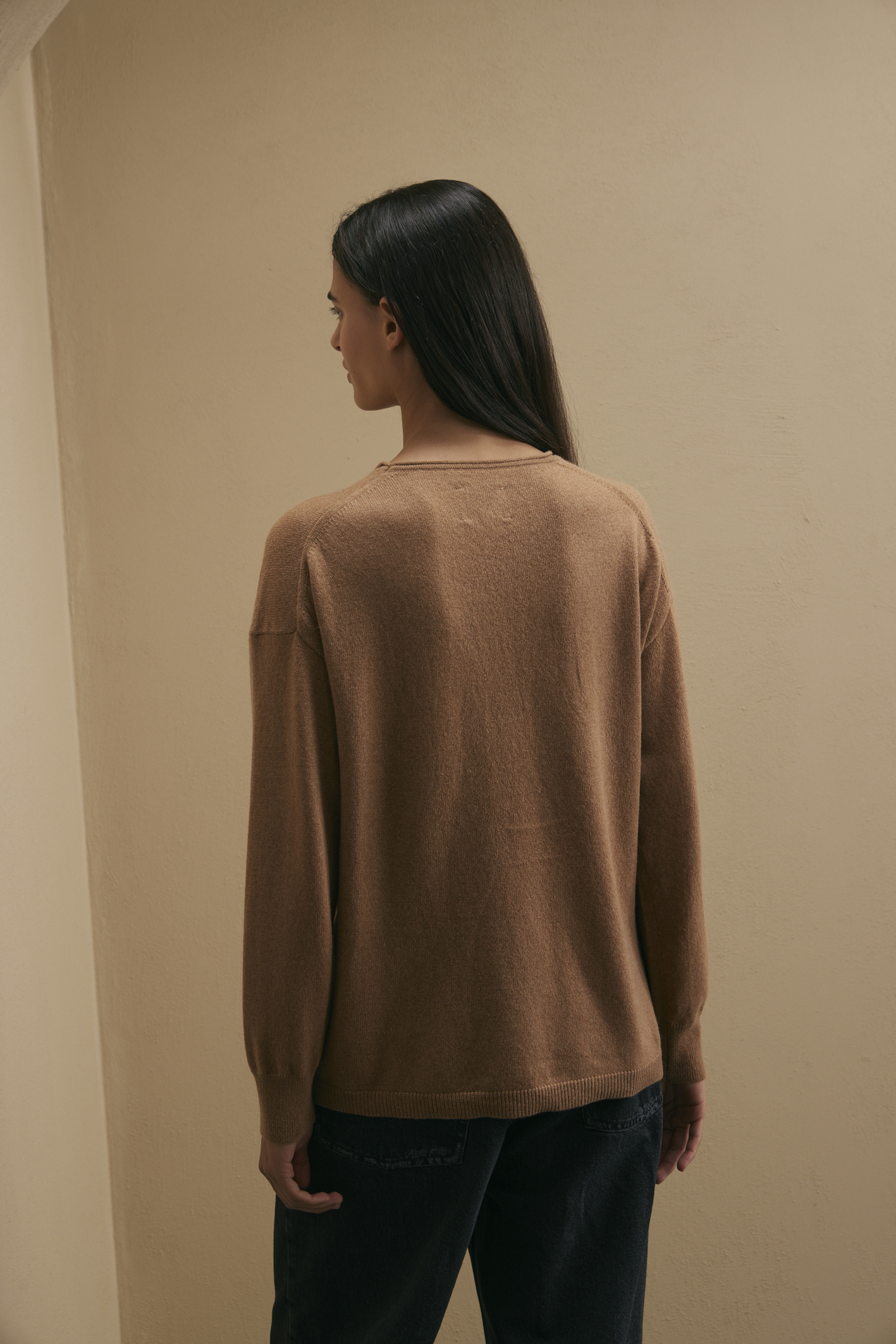 awada_sweater-cashmere-redondo_27-27-2025__picture-56683