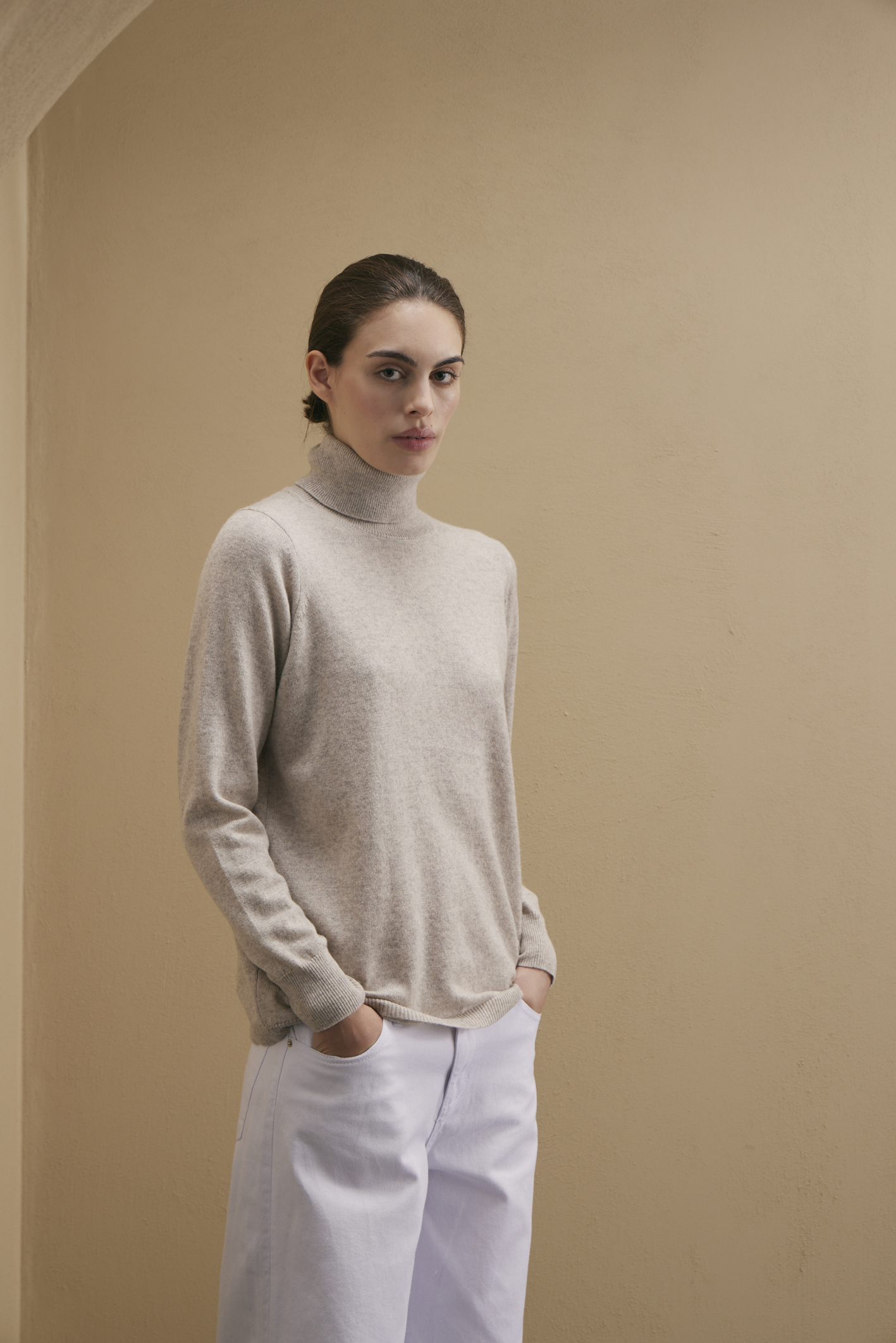 awada_sweater-cashmere-polera_04-30-2025__picture-56693
