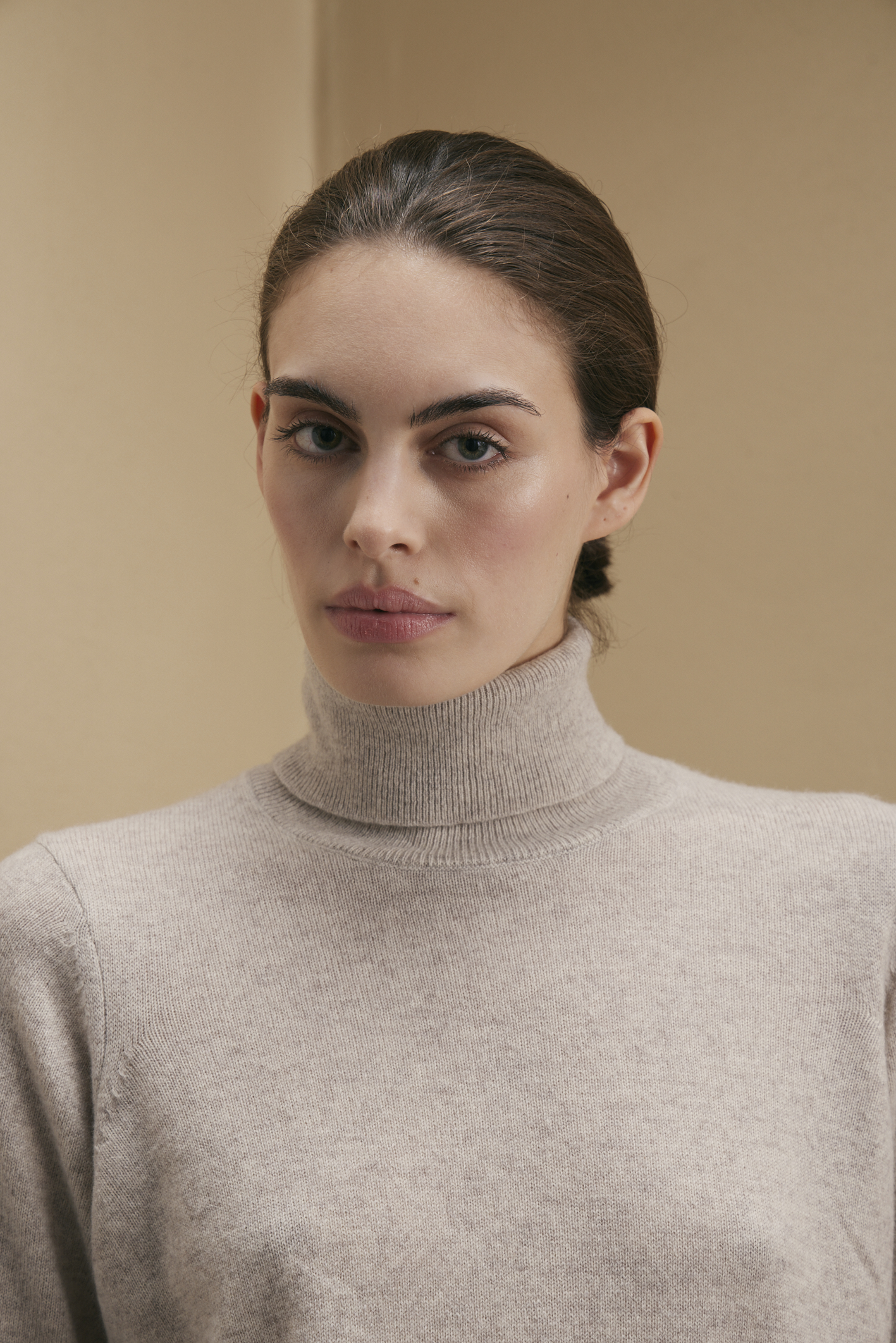 awada_sweater-cashmere-polera_04-30-2025__picture-56694