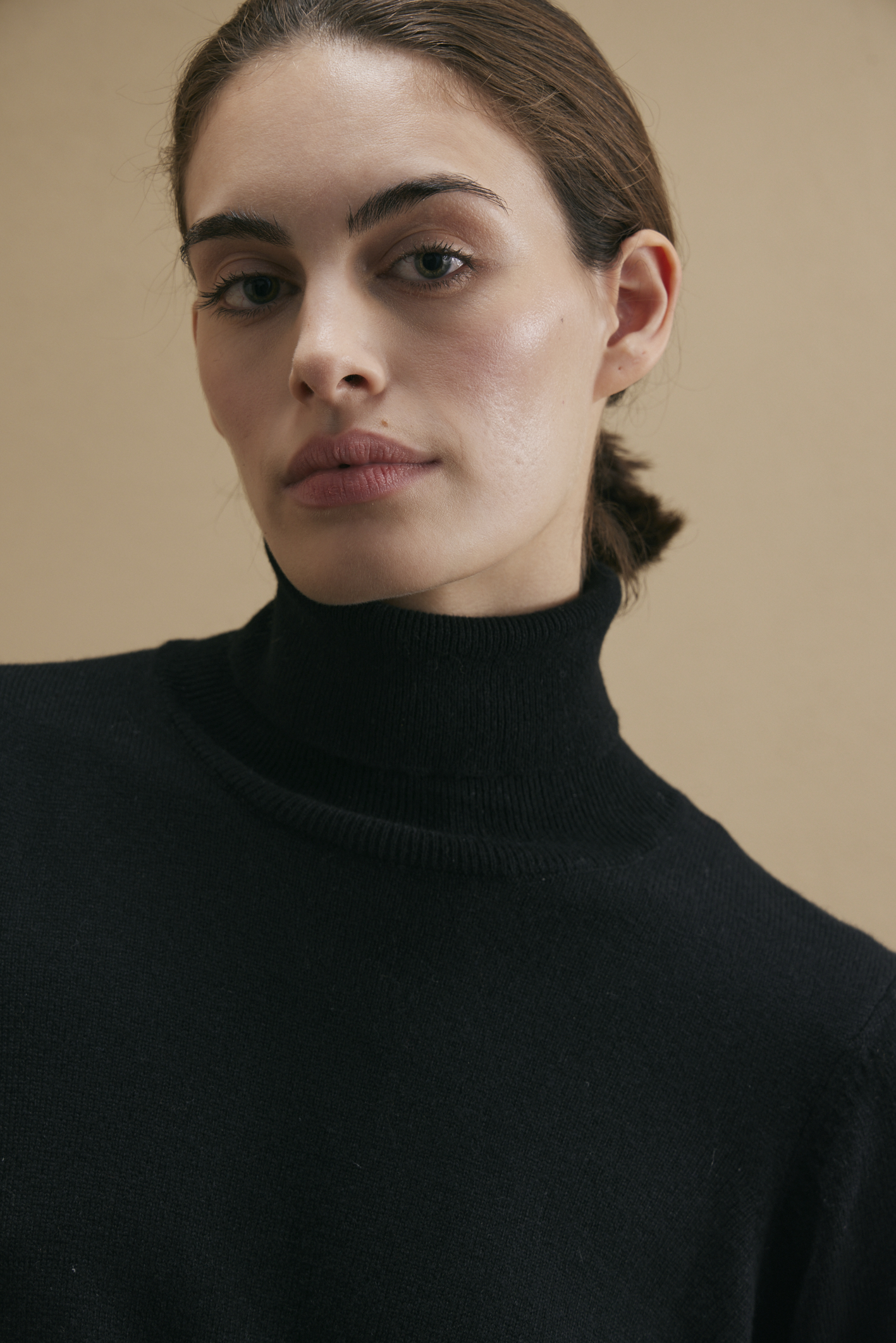 awada_sweater-cashmere-polera_04-30-2025__picture-56698