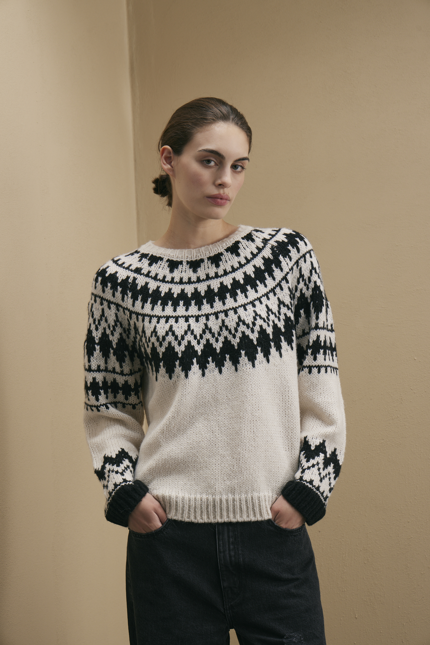 awada_sweater-jacquard-redondo_04-30-2025__picture-56701