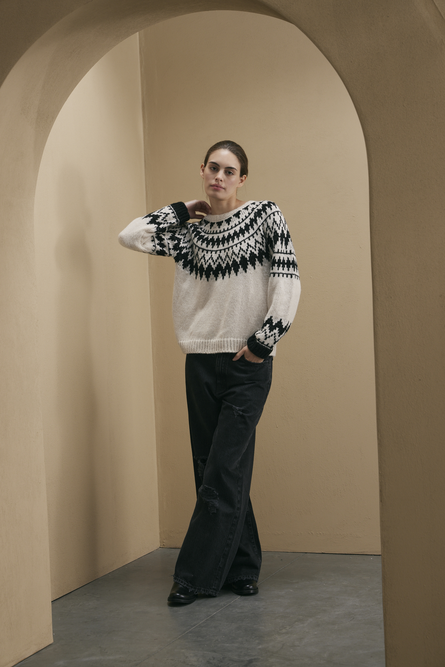 awada_sweater-jacquard-redondo_04-30-2025__picture-56702