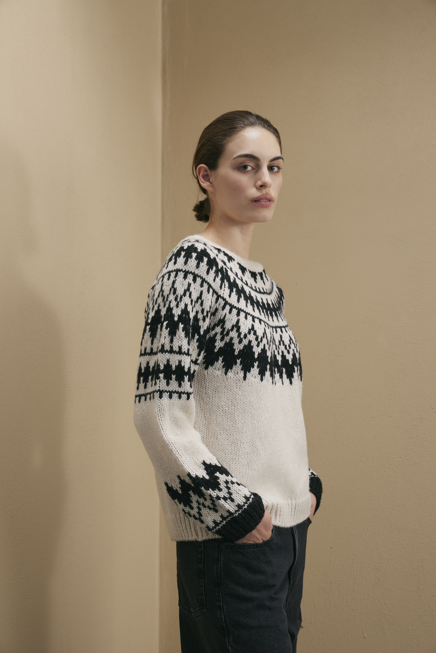 awada_sweater-jacquard-redondo_04-30-2025__picture-56705