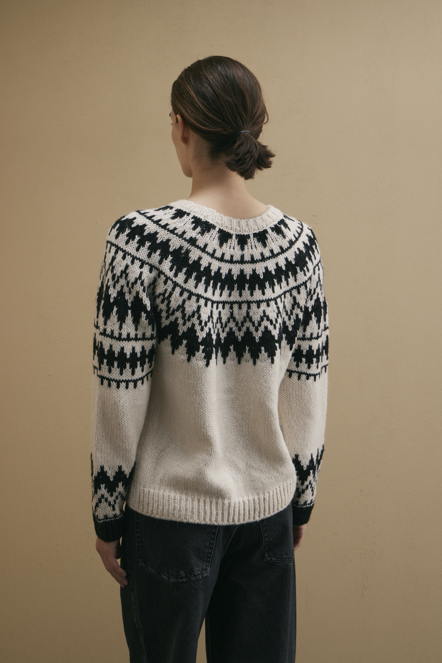 awada_sweater-jacquard-redondo_04-30-2025__picture-56706