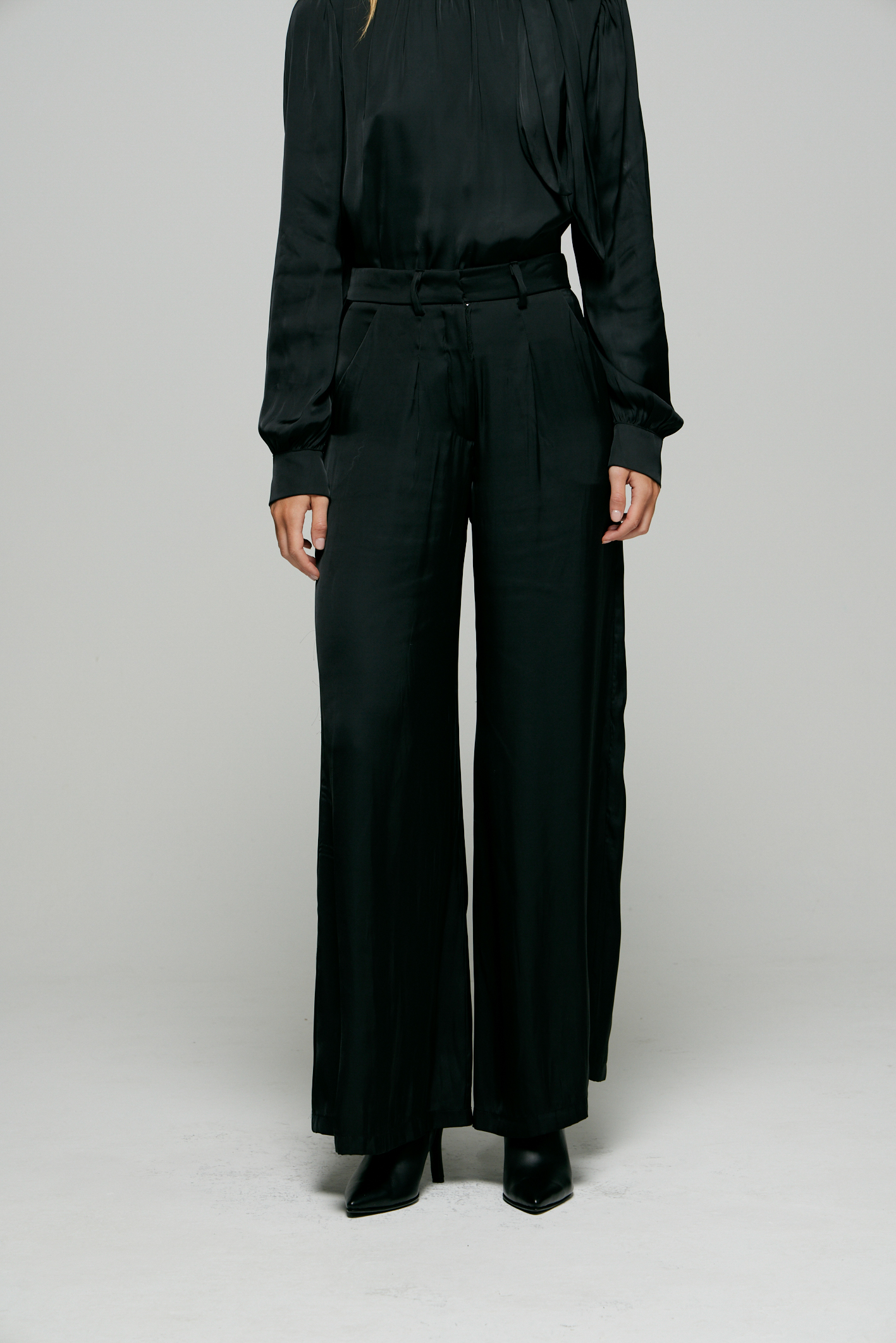 awada_pantalon-tijuana_41-31-2025__picture-56745
