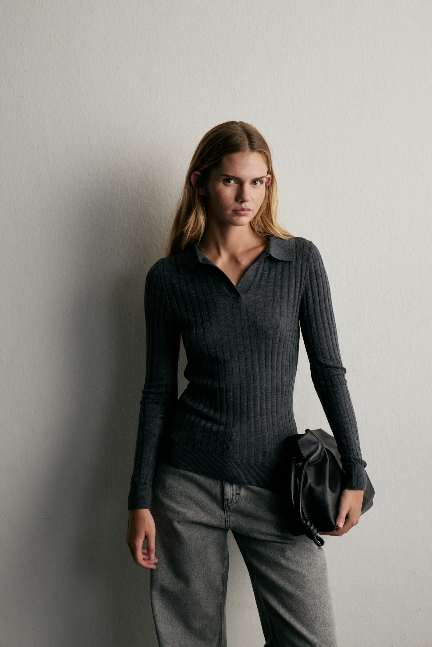 awada_sweater-misuri_13-06-2025__picture-57013