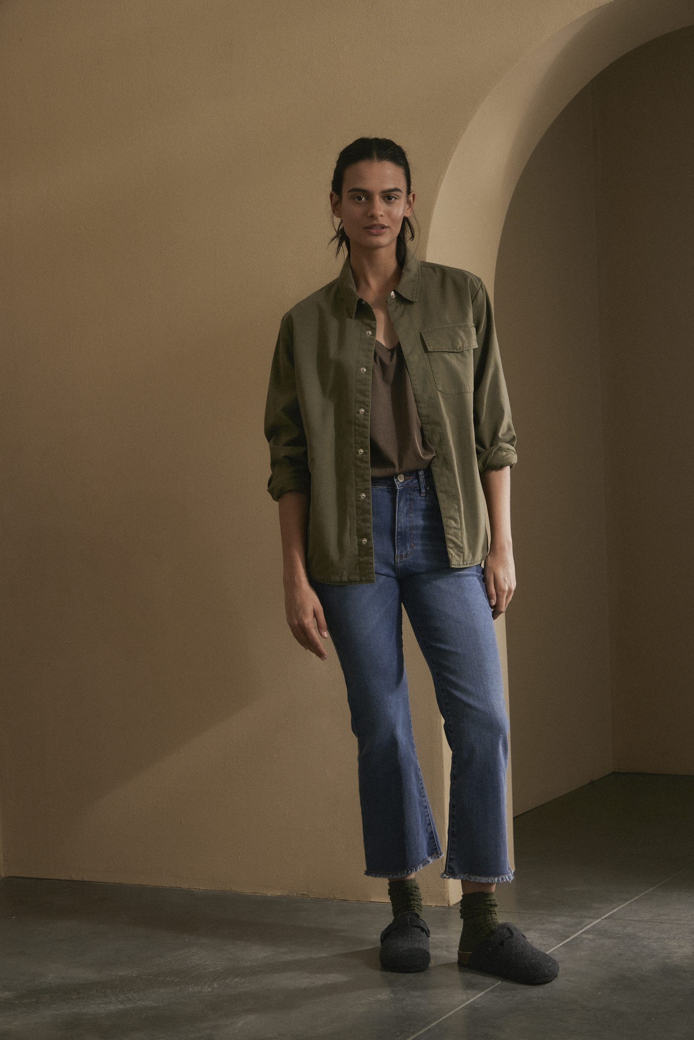 awada_remera-escote-v-pima_21-26-2025__picture-57108
