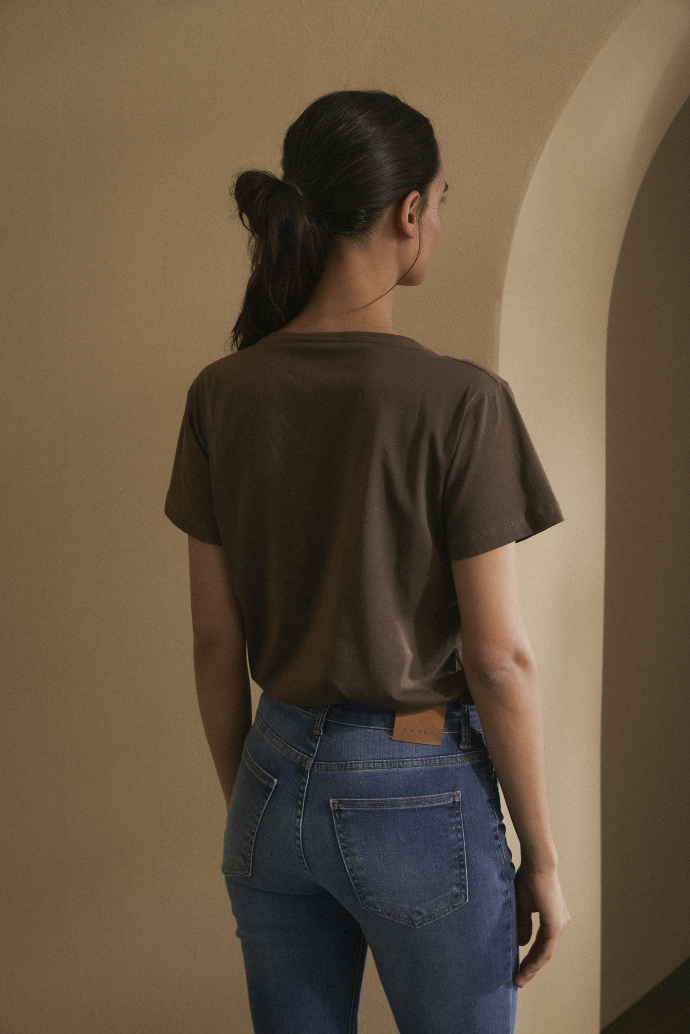 awada_remera-escote-v-pima_21-26-2025__picture-57111