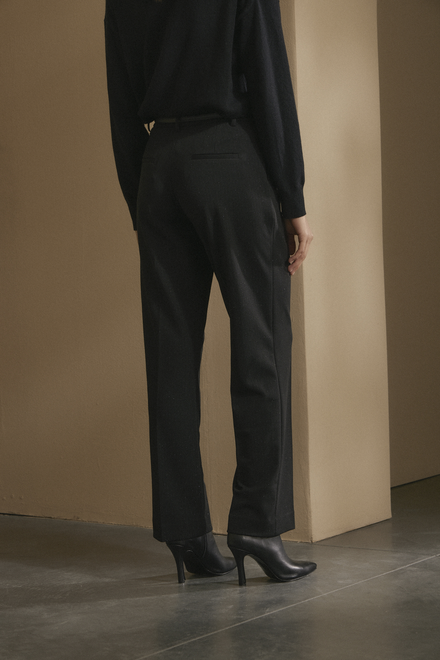 awada_pantalon-smoking_38-31-2025__picture-57189
