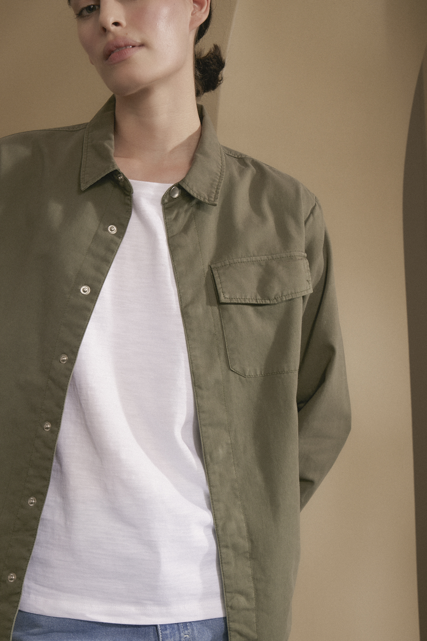 awada_camisaco-gabardina_24-30-2025__picture-57193