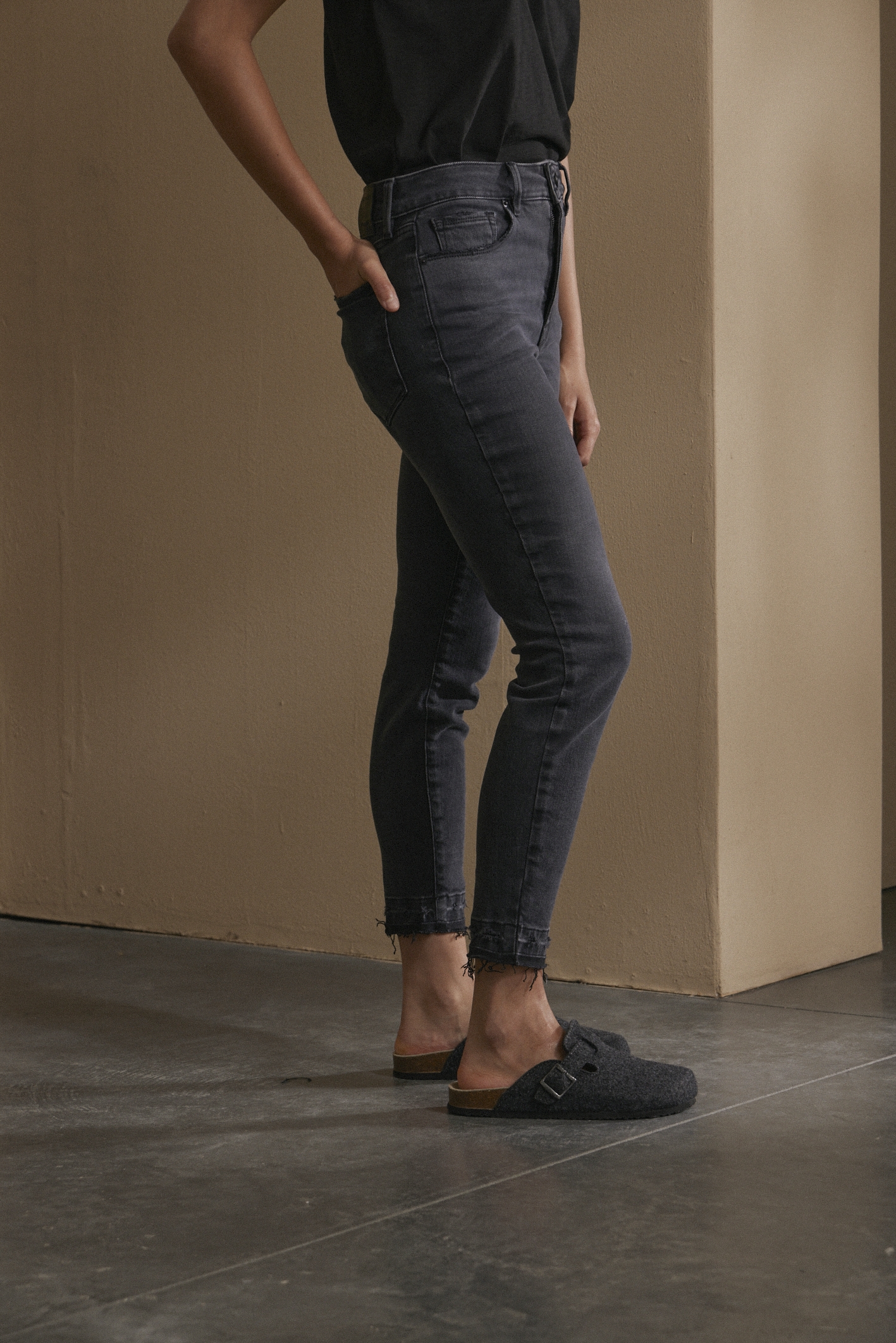 awada_jean-premium-slim-black_05-30-2025__picture-57236