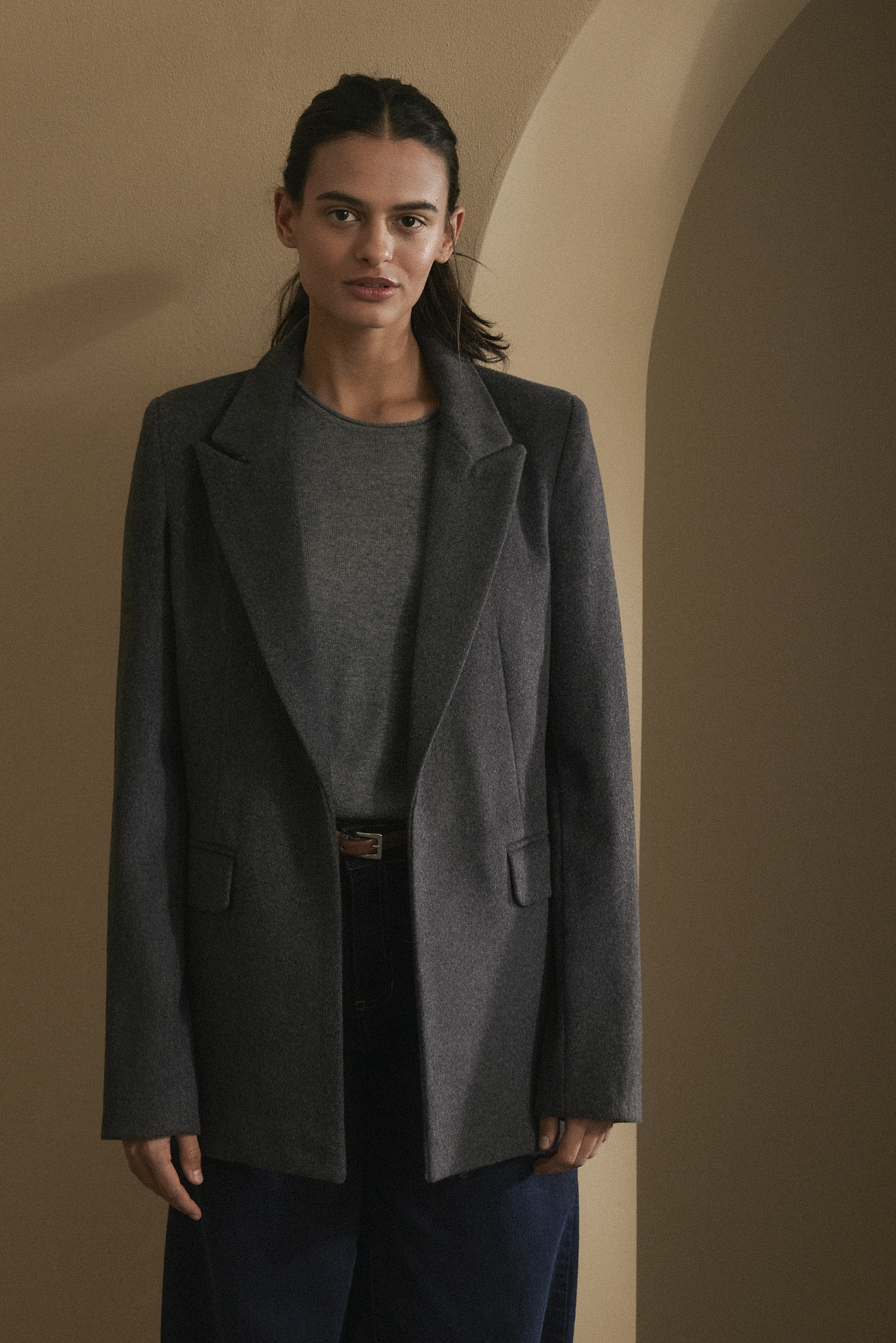 awada_blazer-de-lana_59-10-2025__picture-57266