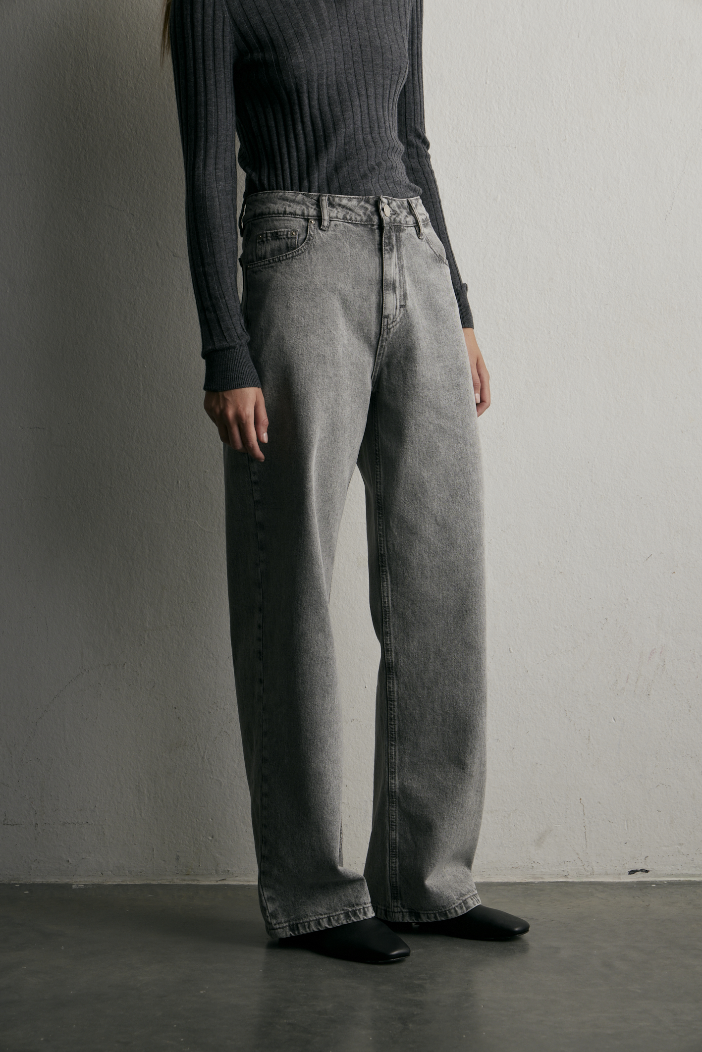 awada_jean-alameda-grey_56-03-2025__picture-57469
