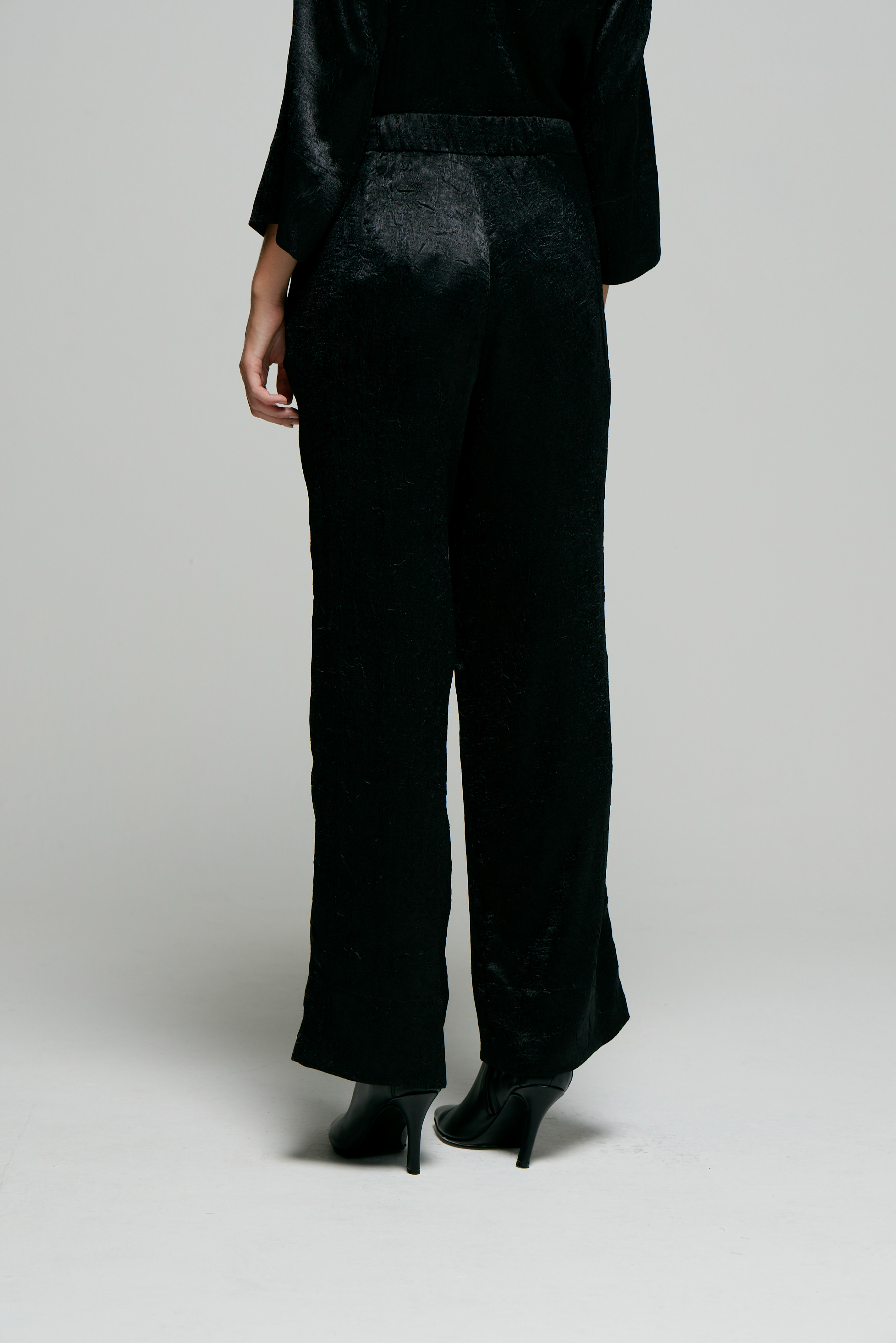 awada_pantalon-arizona_04-16-2025__picture-57542