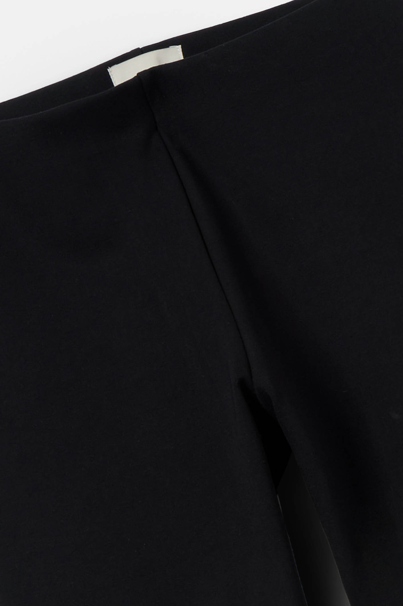 awada_pantalon-luisiana_40-16-2025__picture-57865