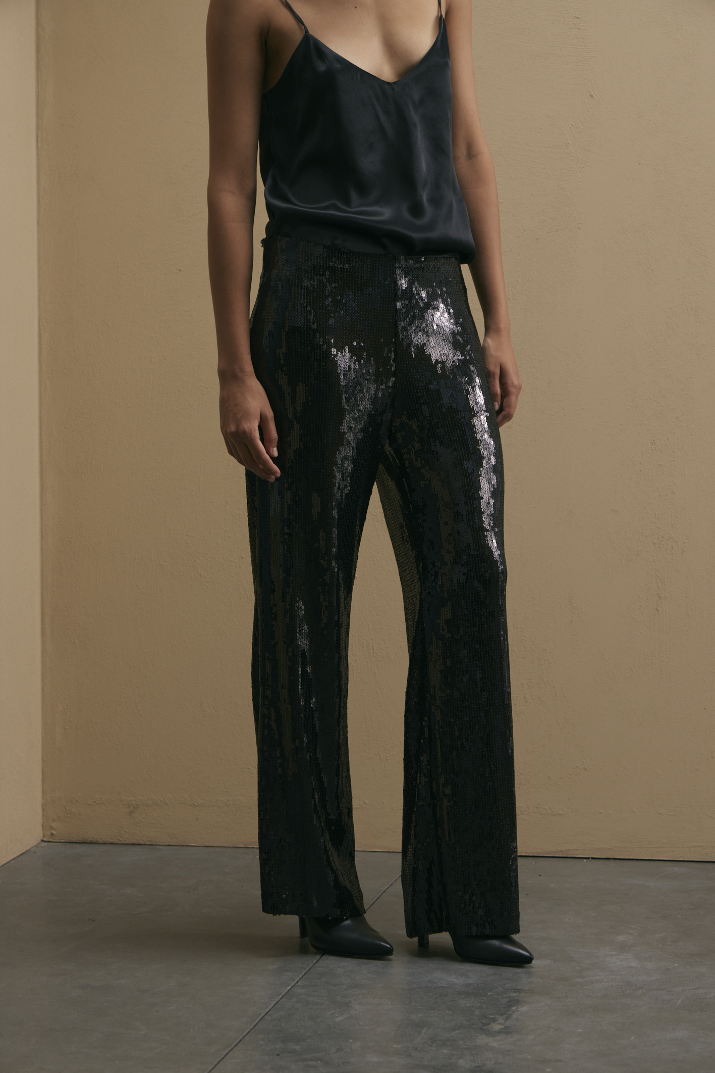 awada_pantalon-paillette_03-06-2025__picture-57920