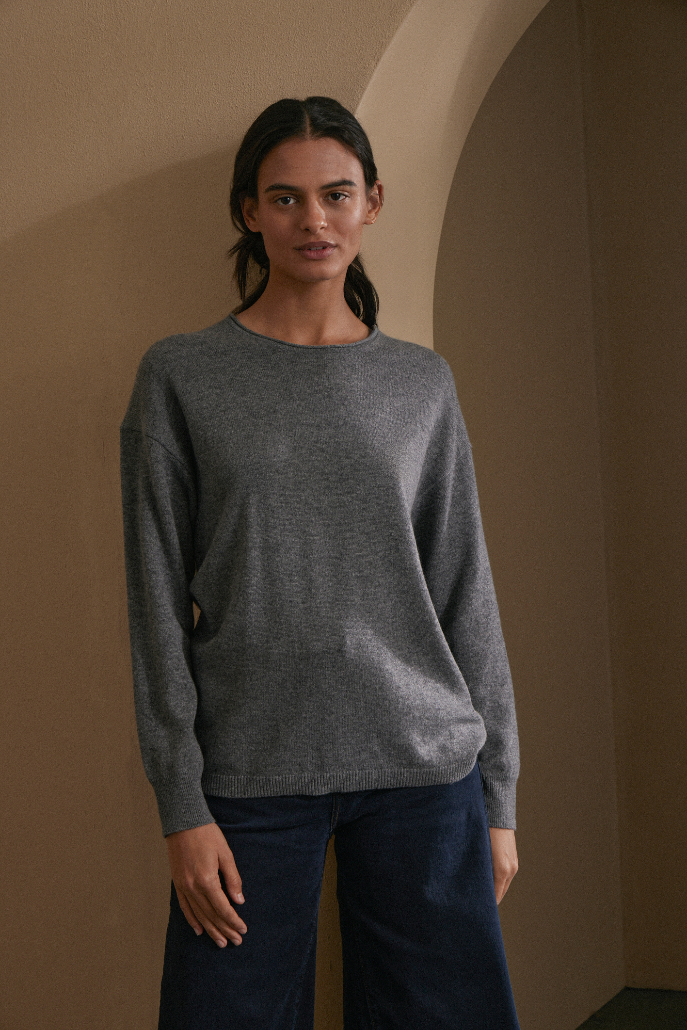 awada_sweater-cashmere-redondo_27-27-2025__picture-58034