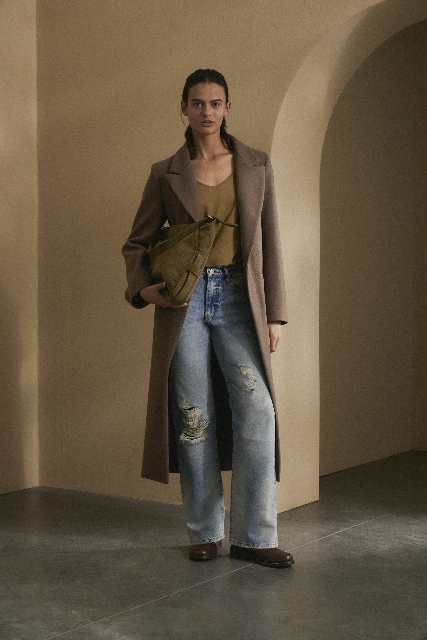 awada_remera-escote-v-pima_21-26-2025__picture-58057