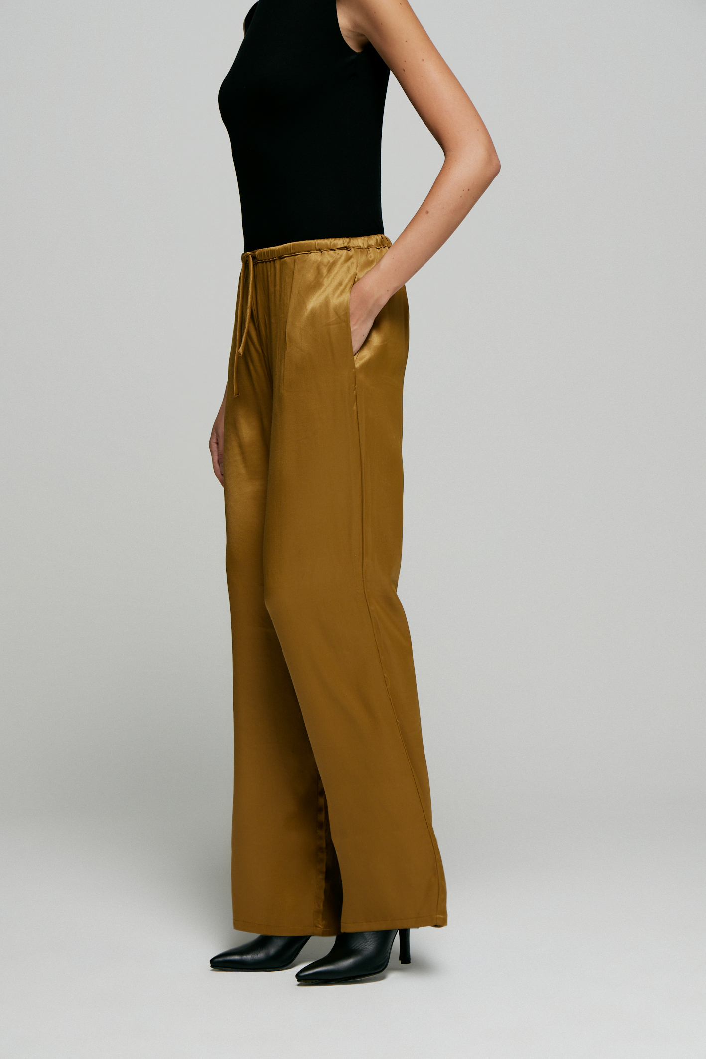 awada_pantalon-las-vegas_03-16-2025__picture-58209