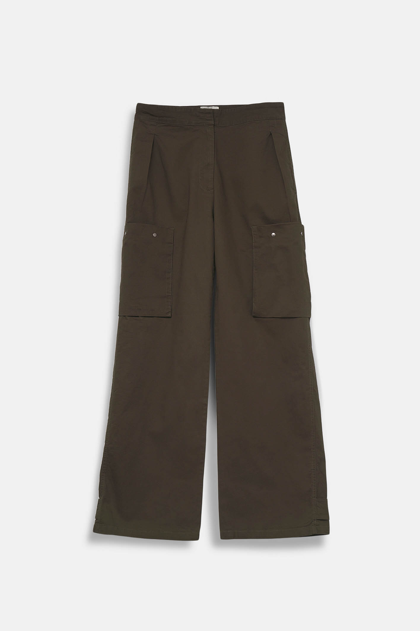 awada_pantalon-cargo-gabardina_13-10-2025__picture-58402