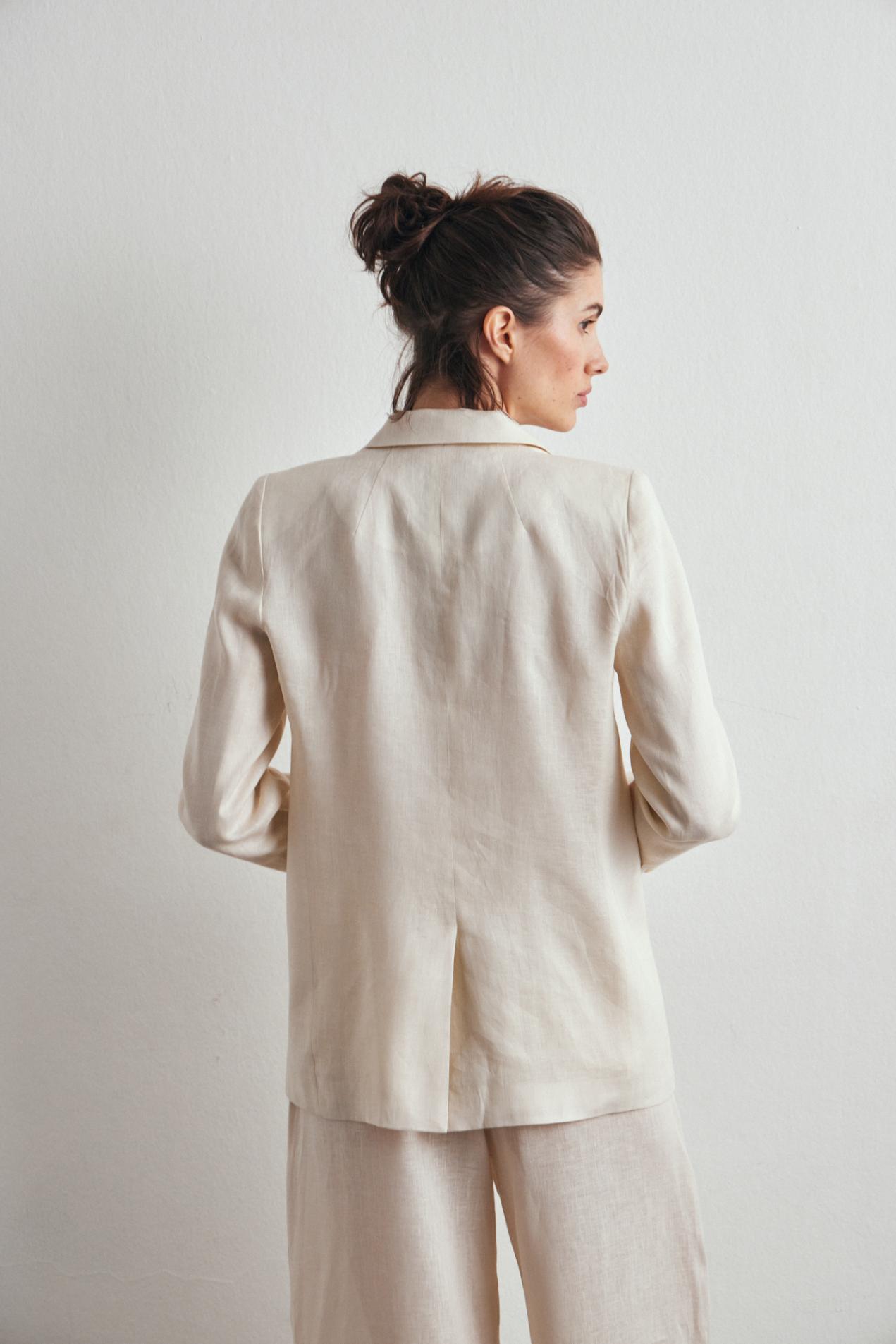 awada_blazer-tolosa_47-28-2025__picture-60315