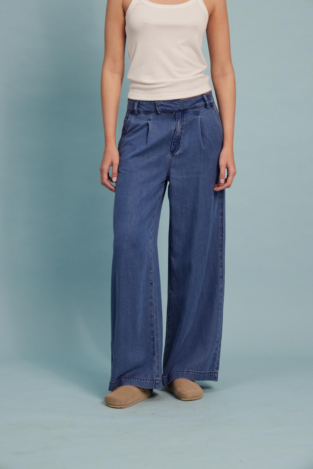 awada_pantalon-loja_12-08-2025__picture-60454