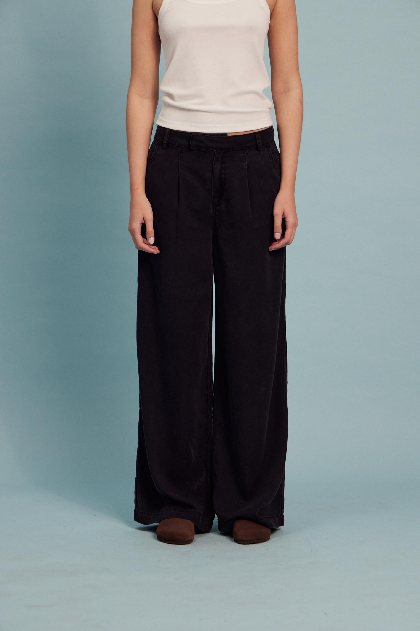 awada_pantalon-almeria_11-08-2025__picture-60490