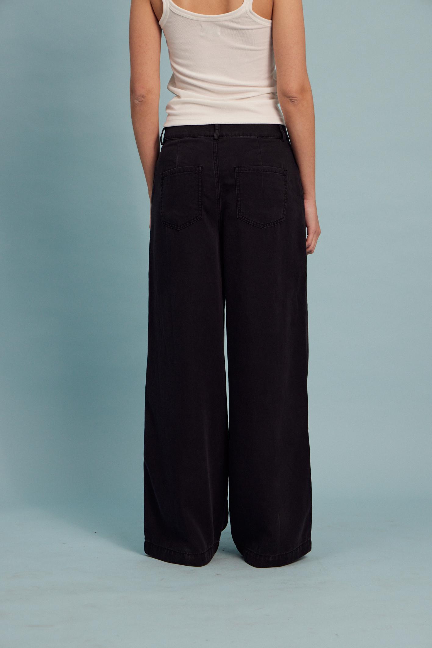 awada_pantalon-almeria_11-08-2025__picture-60492