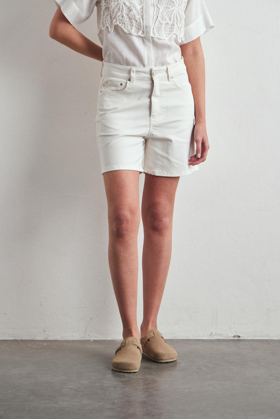 awada_bermuda-puerto-real-white_13-17-2025__picture-60692