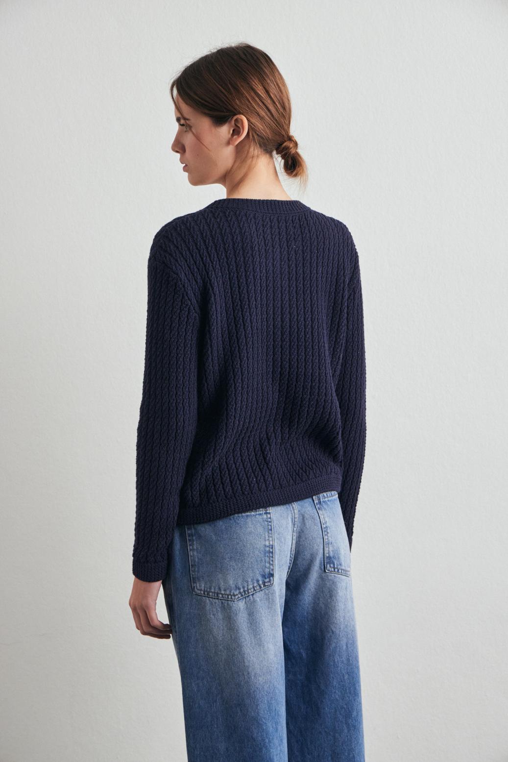 awada_cardigan-vigo_11-08-2025__picture-60740