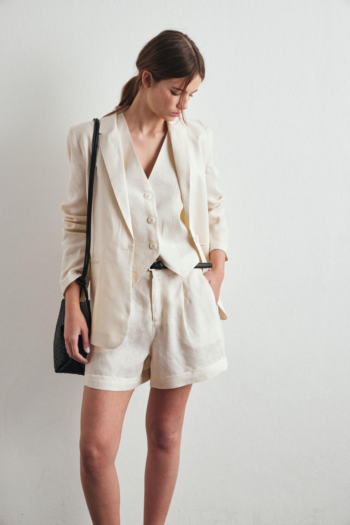 awada_short-tolosa_46-28-2025__picture-60897