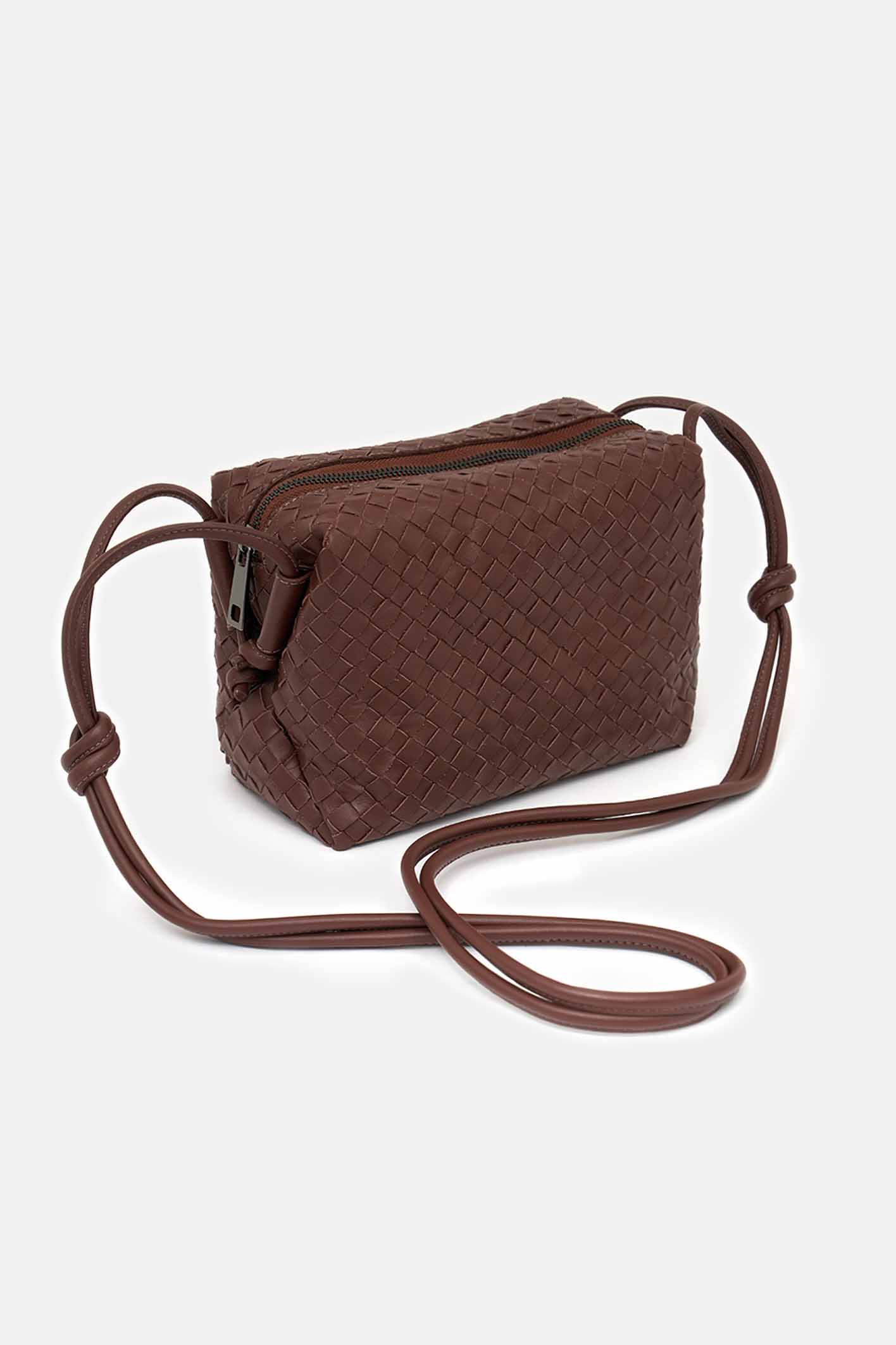 awada_cartera-nudo_28-25-2025__picture-61410