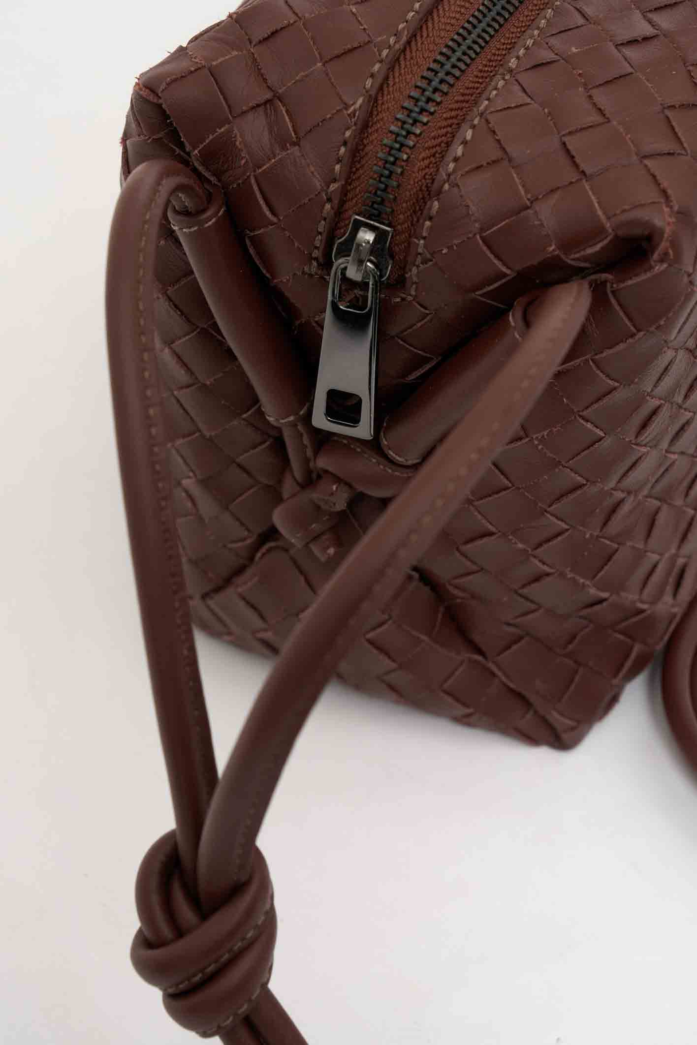 awada_cartera-nudo_28-25-2025__picture-61411