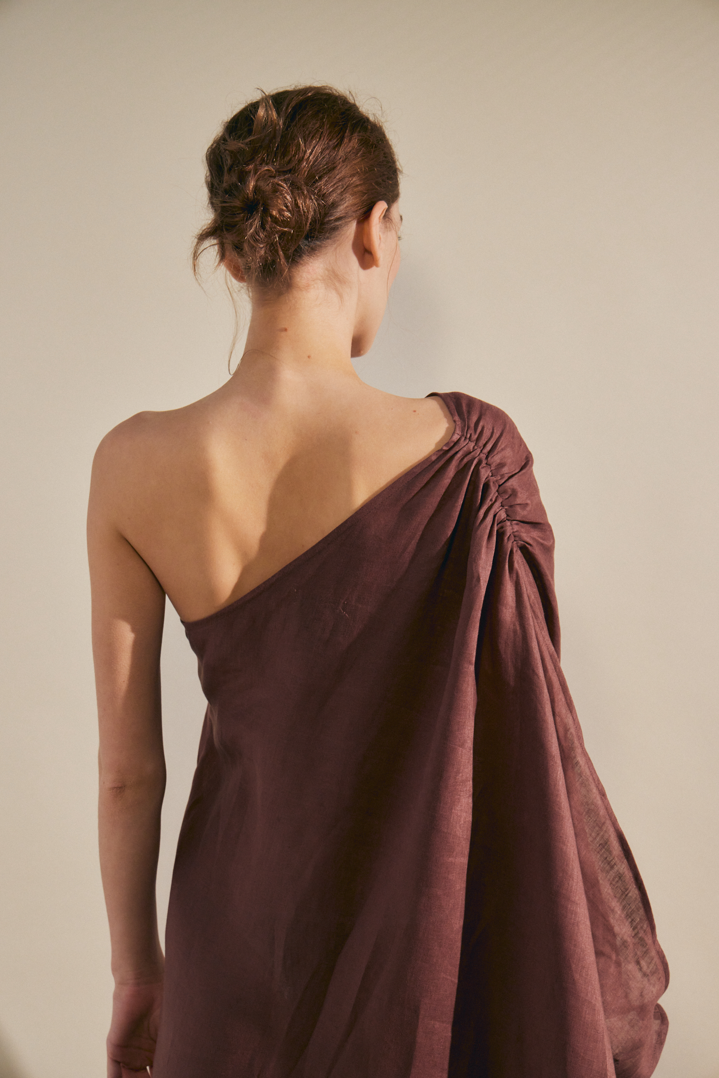 awada_vestido-amplio-lino_02-22-2025__picture-61477