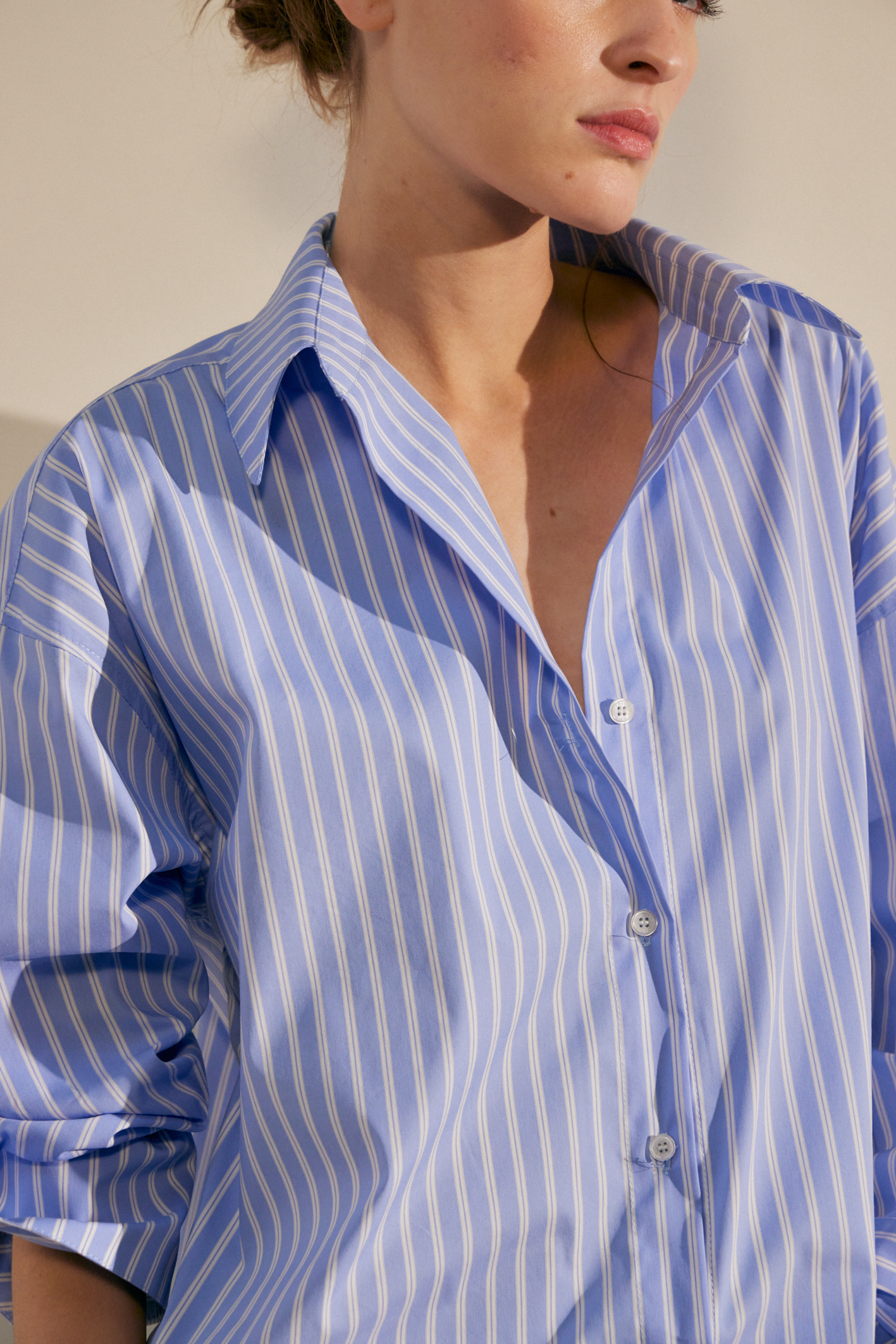 awada_camisa-over-rayada_42-06-2025__picture-61487