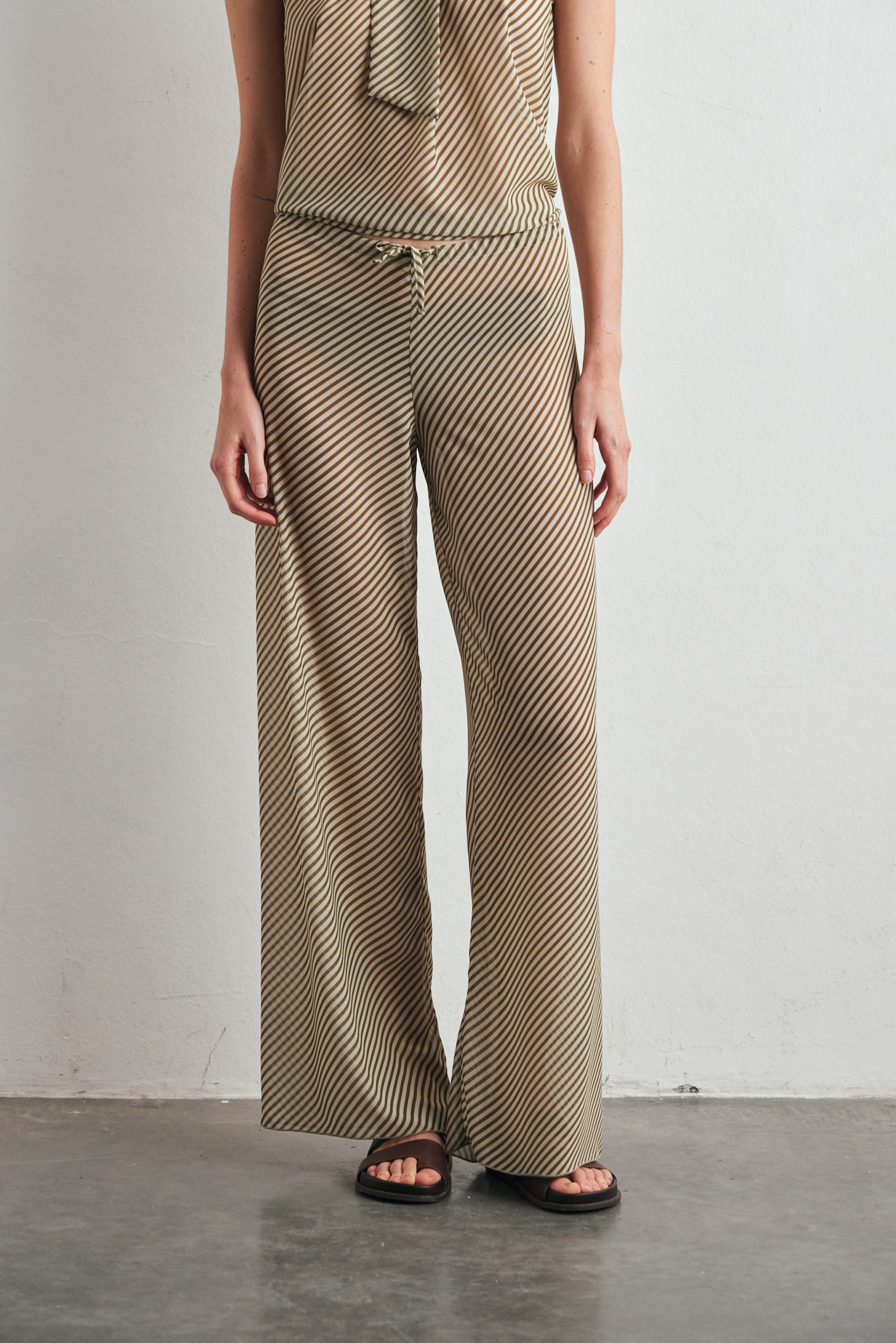 awada_pantalon-pravia_09-14-2025__picture-61512